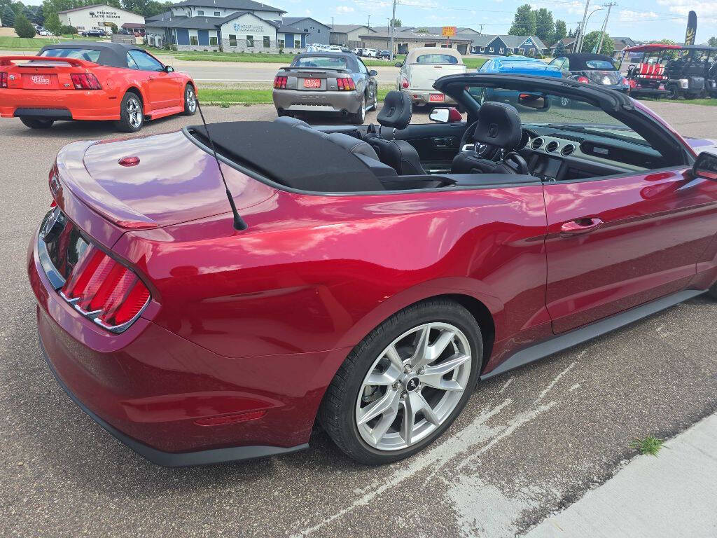 2015 Ford Mustang 16