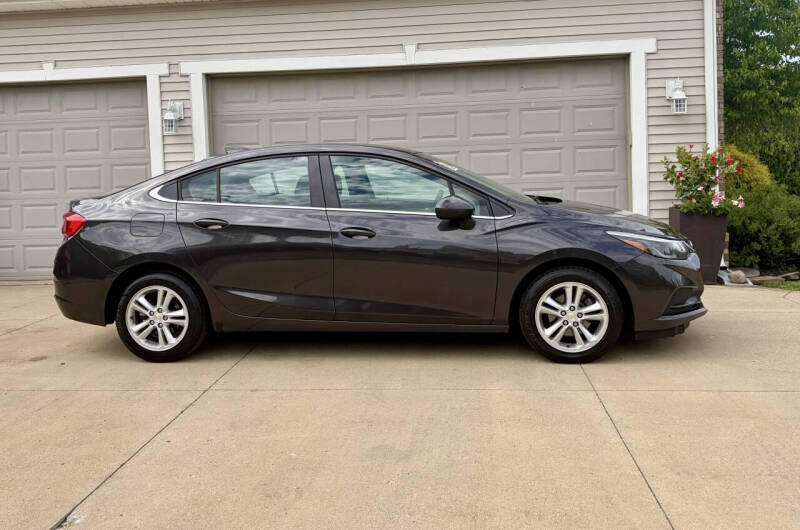 2017 Chevrolet Cruze LT Auto