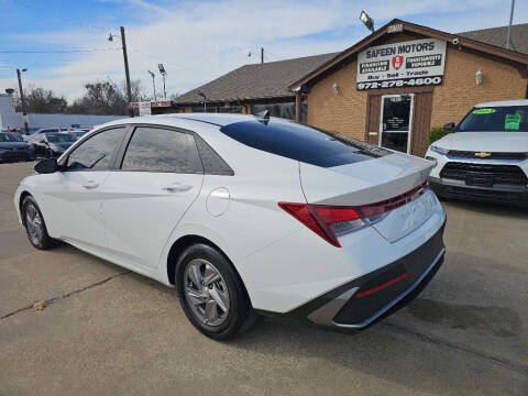 2025 Hyundai Elantra SE