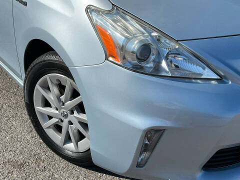 2013 Toyota Prius v Three
