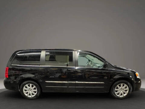 2012 Chrysler Town and Country Touring