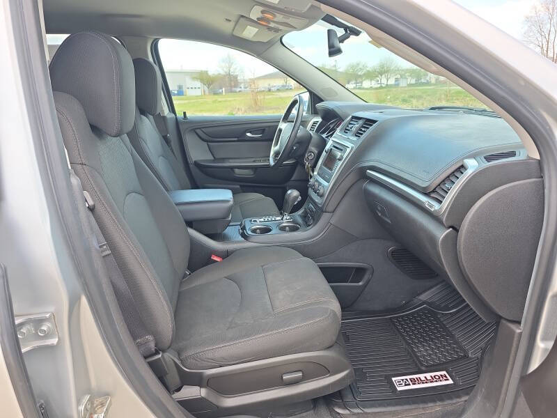 2016 GMC Acadia SLE-2