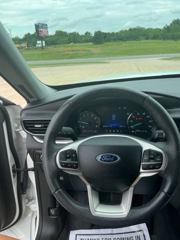 2024 Ford Explorer XLT