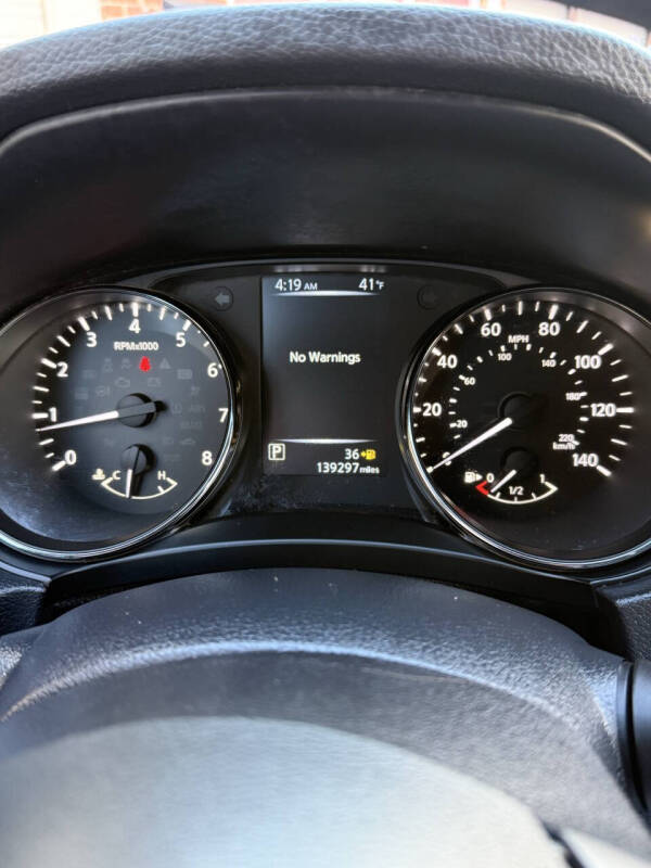 2017 Nissan Rogue SV