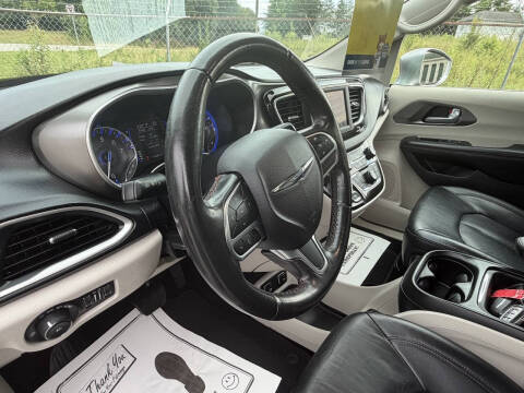 2020 Chrysler Pacifica Touring L