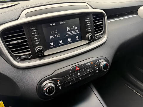 2019 Kia Sorento LX