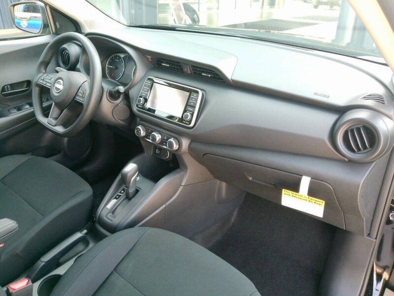 2025 Nissan Kicks Play S