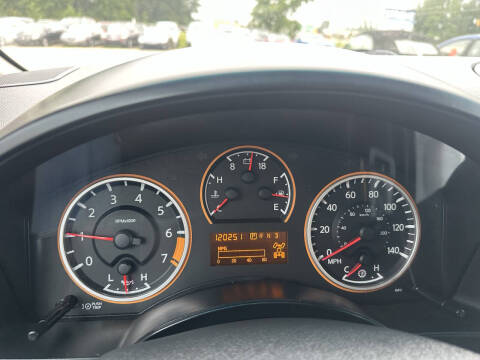 2013 Nissan Titan SV