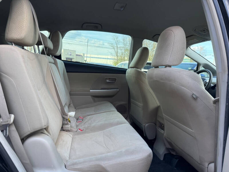 2012 Toyota Prius v Five