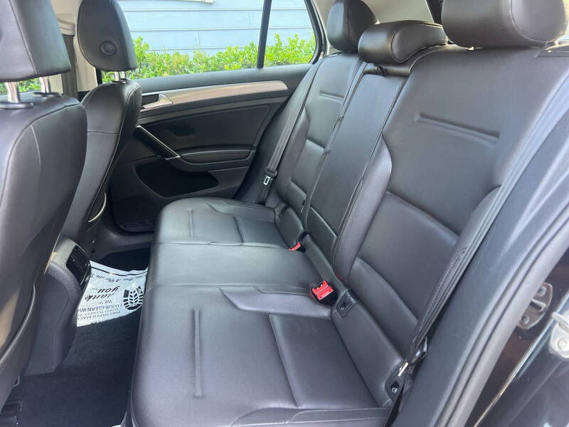 2015 Volkswagen e-Golf SEL Premium