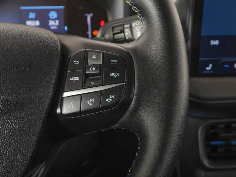 2025 Ford Maverick Lobo