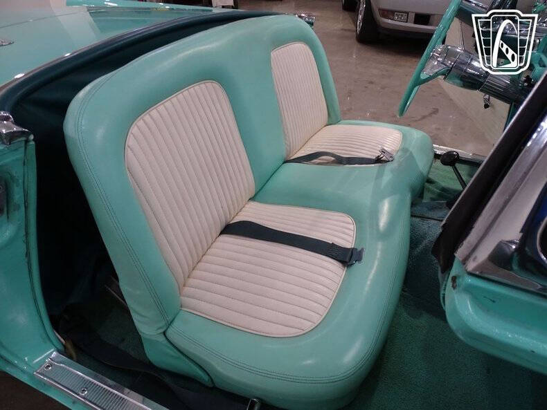 1955 Ford Thunderbird