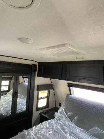 2023 Starcraft RV GSL Fifth Wheel