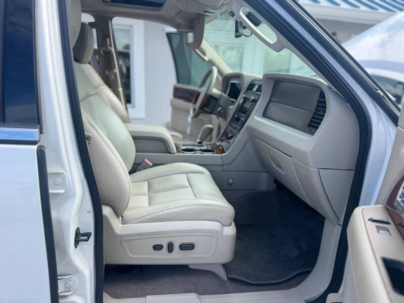 2011 Lincoln Navigator