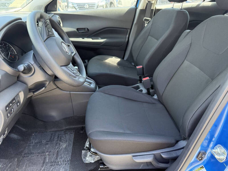 2025 Nissan Kicks Play S