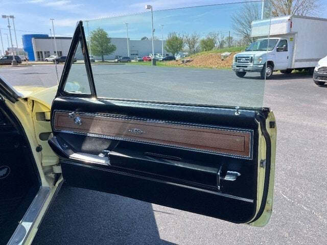 1965 Buick Riviera 33