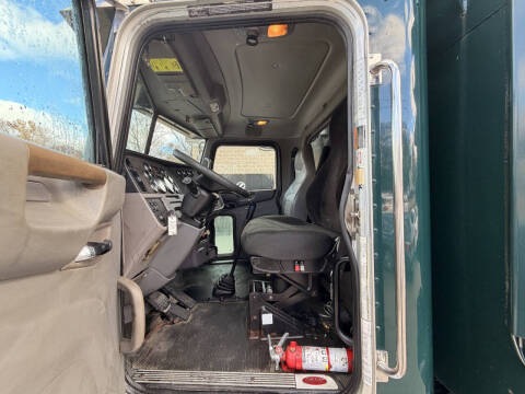 2013 Peterbilt Tri/A 367 8x4