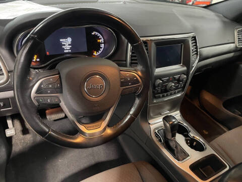 2020 Jeep Grand Cherokee Laredo E