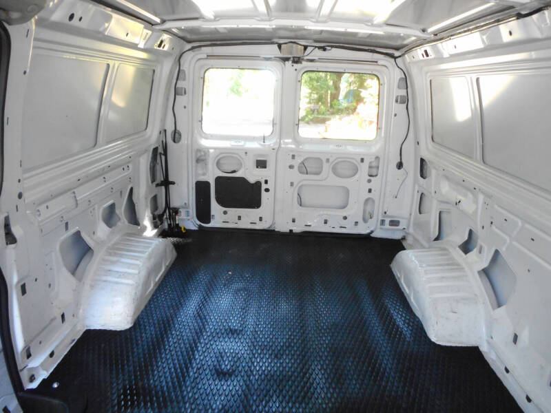2004 Ford E-Series E-350 SD