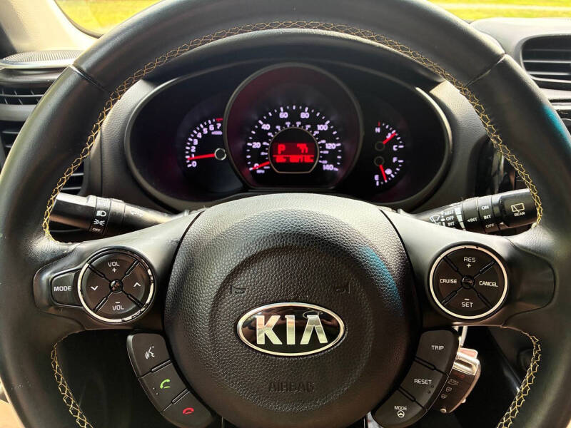 2015 Kia Soul +