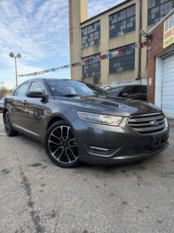 2018 Ford Taurus SEL