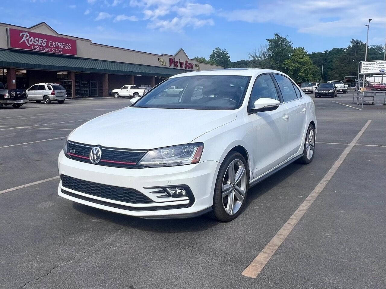 2017 Volkswagen Jetta for sale at Guadalupe Auto Sales, LLC. in Jemison, AL