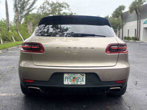 2017 Porsche Macan