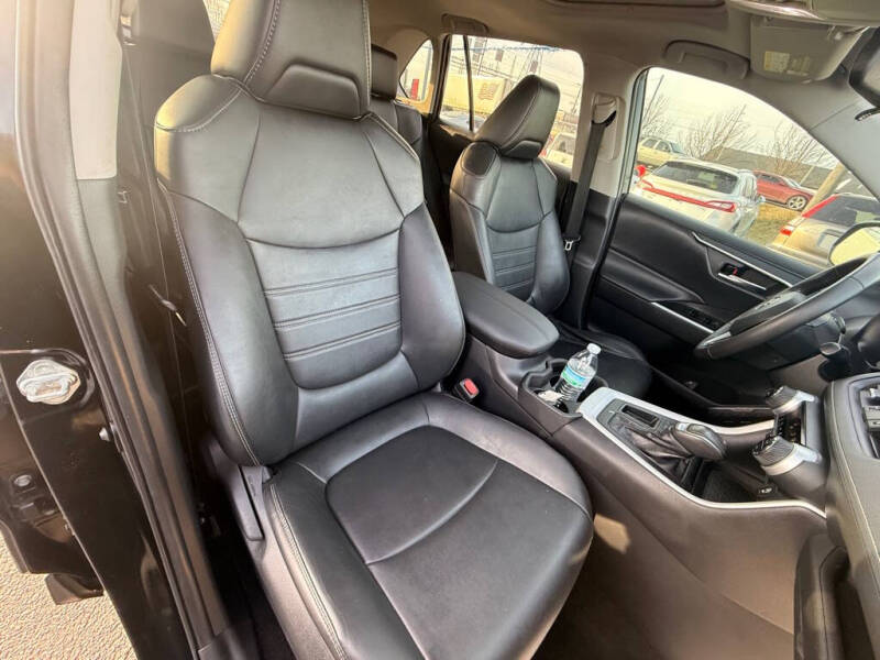 2021 Toyota RAV4 XLE Premium