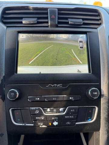 2019 Ford Fusion Hybrid SE