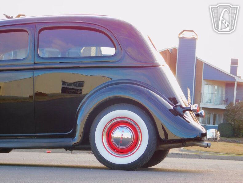 1935 Ford Tudor