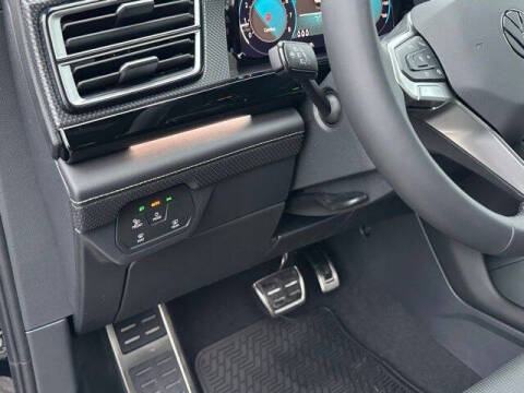 2026 Volkswagen Atlas Cross Sport SEL R-Line Black 4Motion