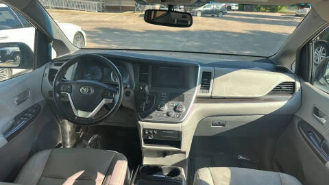 2015 Toyota Sienna