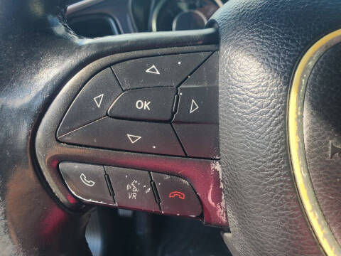 2015 Dodge Challenger SXT