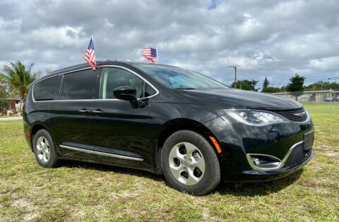 2017 Chrysler Pacifica for sale at Cars N Trucks in Hollywood FL