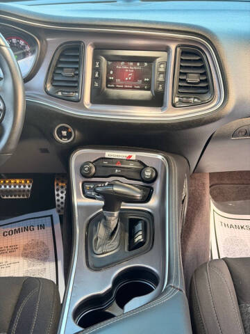 2016 Dodge Challenger SXT