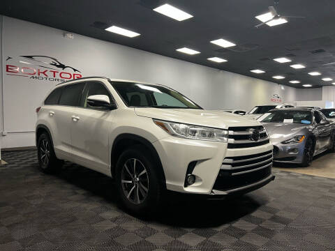 2017 Toyota Highlander for sale at Boktor Motors - Las Vegas in Las Vegas NV