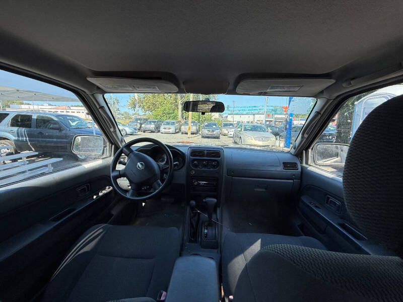 2004 Nissan Frontier SC-V6