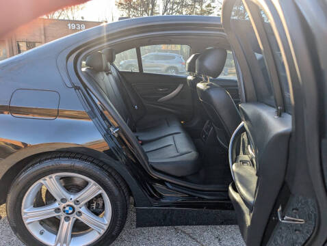 2012 BMW 3 Series 328i