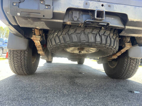 2009 HUMMER H3T Luxury