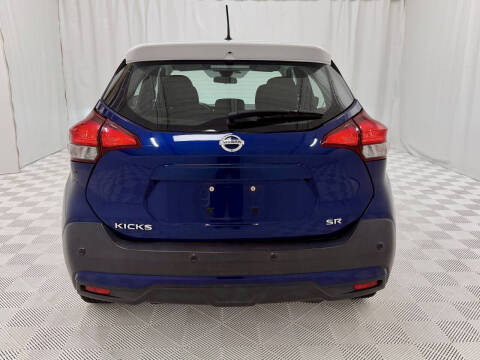 2020 Nissan Kicks SR