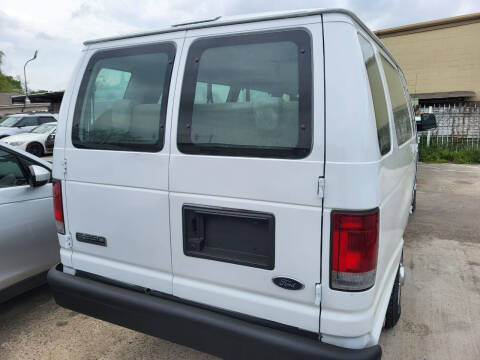 2011 Ford E-Series E-350 SD XL