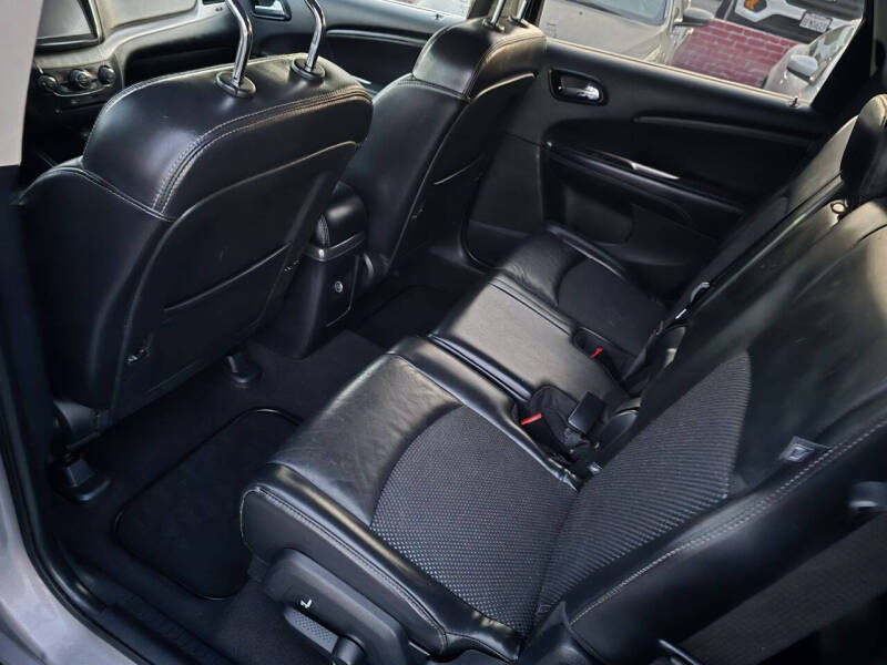 2018 Dodge Journey Crossroad