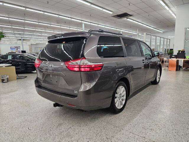 2017 Toyota Sienna XLE 7-Passenger