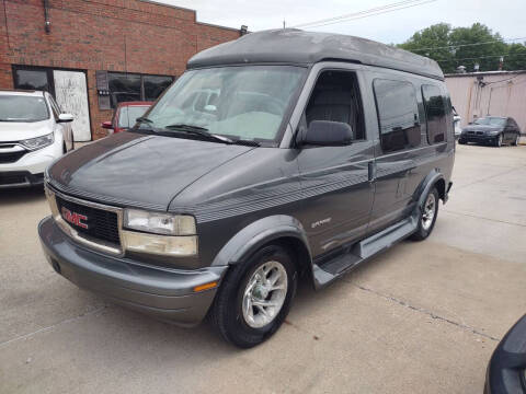 2000 GMC Safari for sale at Cargo Vans of Chicago LLC in Kankakee IL