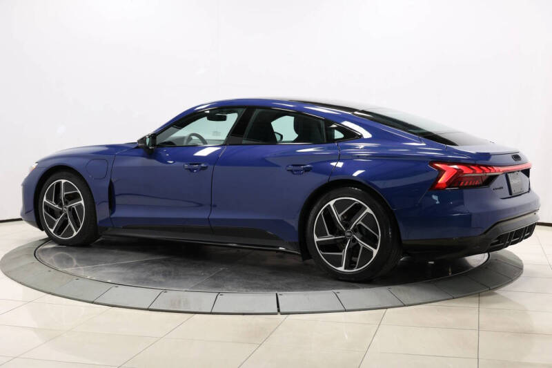 2024 Audi e-tron GT quattro Premium Plus