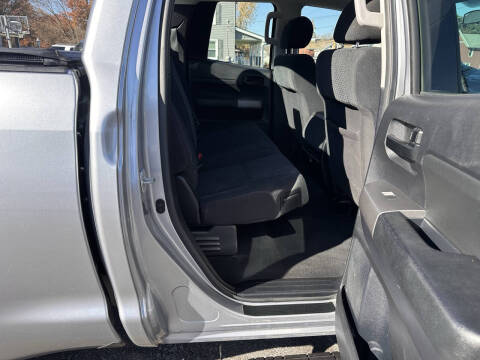 2011 Toyota Tundra Grade