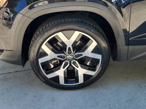 2023 Volkswagen Taos SEL 4Motion