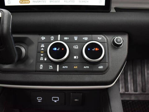 2023 Land Rover Defender 90 SE