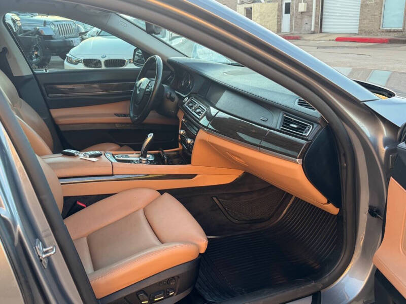 2011 BMW 7 Series 740i