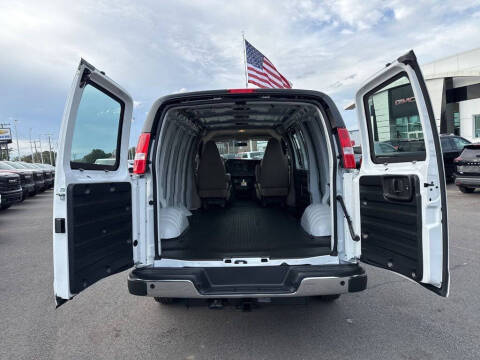 2025 Chevrolet Express 2500